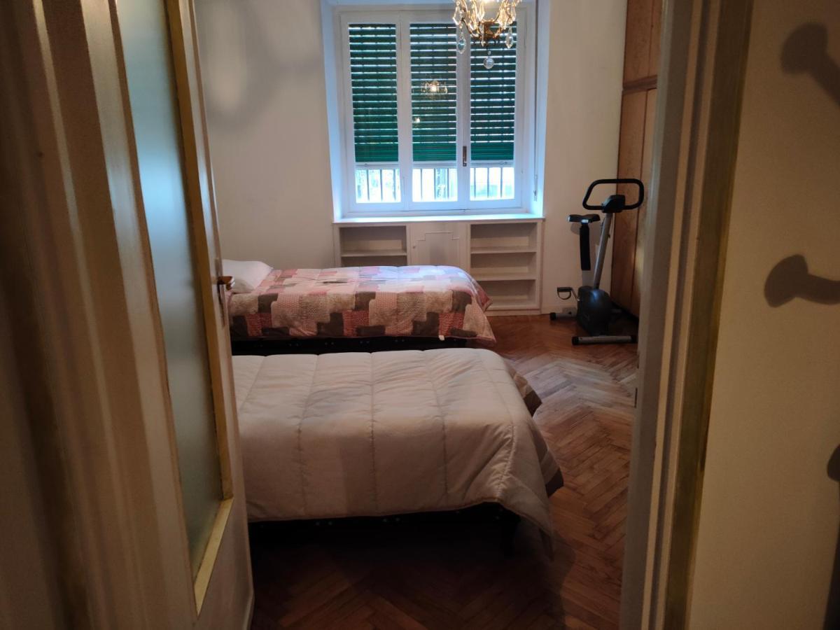 Casa - House Xavier Una Casa Famigliare , Dame Entra Solo Chi A Un Bel Cuore , Non'E Il L'Intero Alloggio Solo Stanze E Bagno Apartment Торино Екстериор снимка